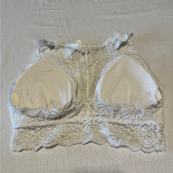 Yahada Size Small/Medium Lace Bralette in Cream - Picture 6 of 7